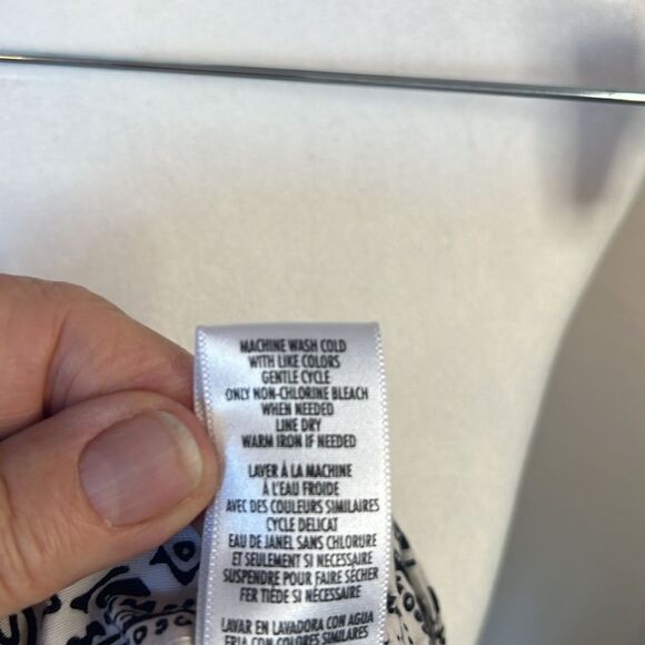 Women's Casual Corner Stretch Straight Leg Ankle Pant ~ Size 12 - Picture 6 of 6